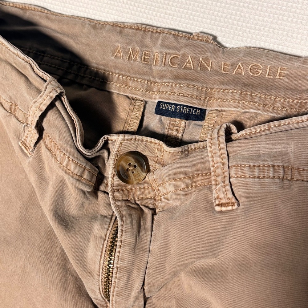Y2K American Eagle Super Stretch Khaki Tan Midi Shorts Size 8 Casual Summer - Picture 2 of 6